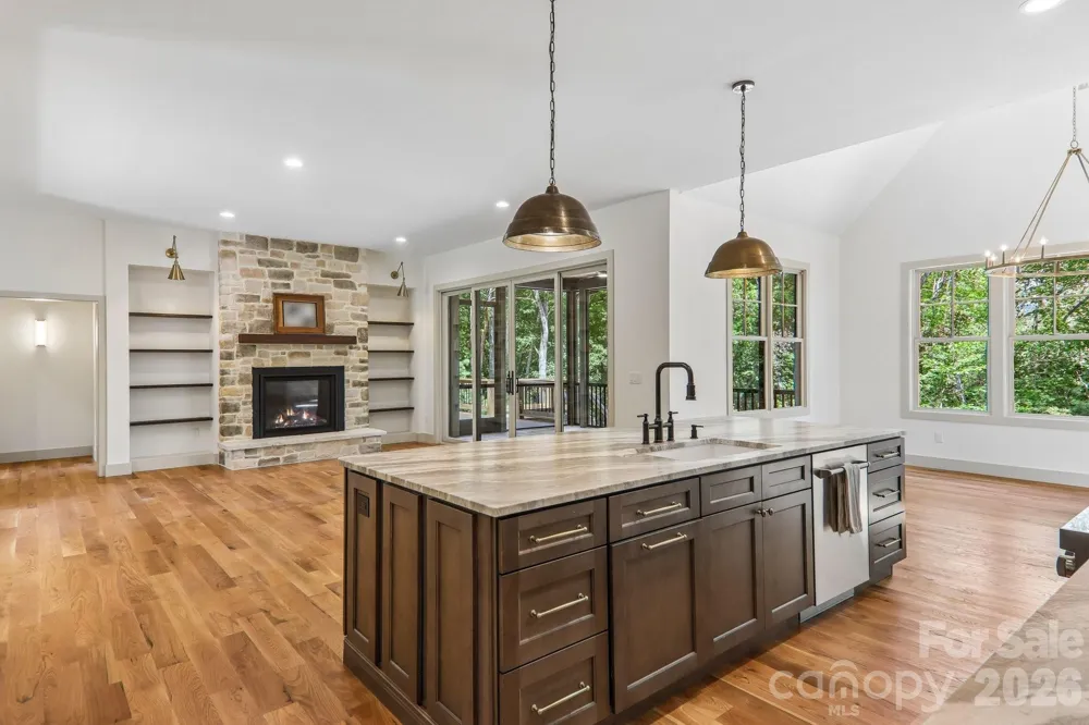 318 Mountain Home Trail Brevard, NC 28712