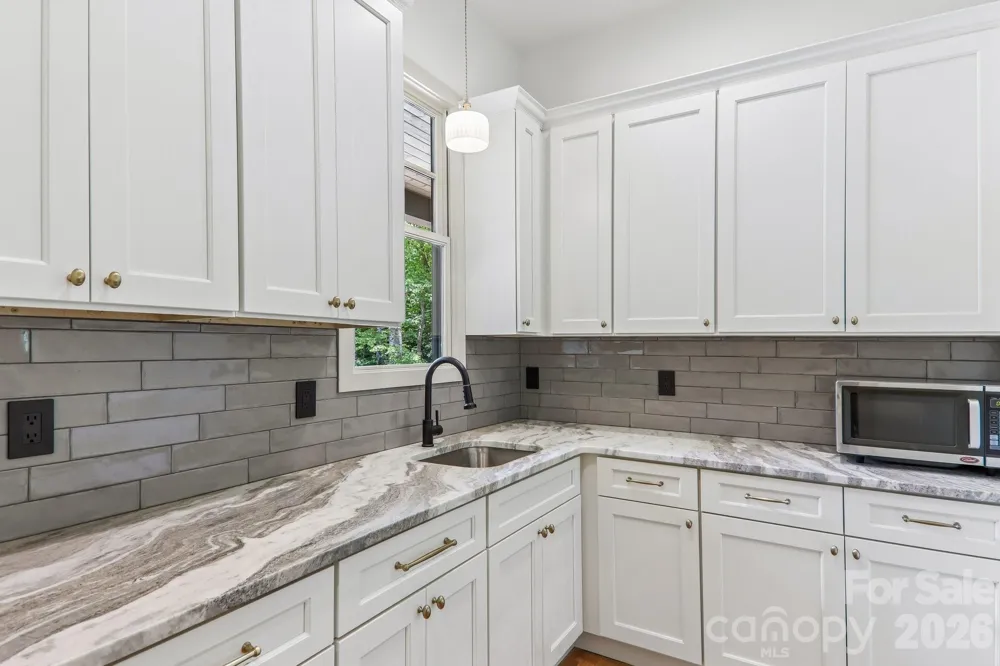 318 Mountain Home Trail Brevard, NC 28712