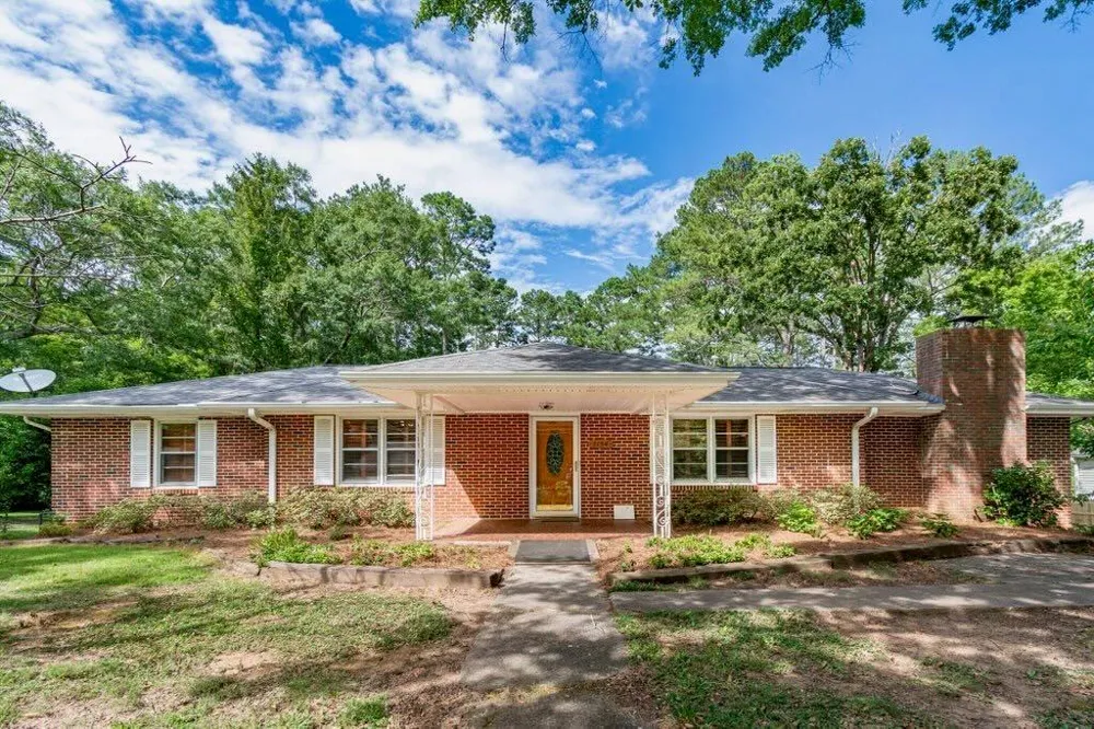 7194 Reinhardt College Parkway Waleska, GA 30183