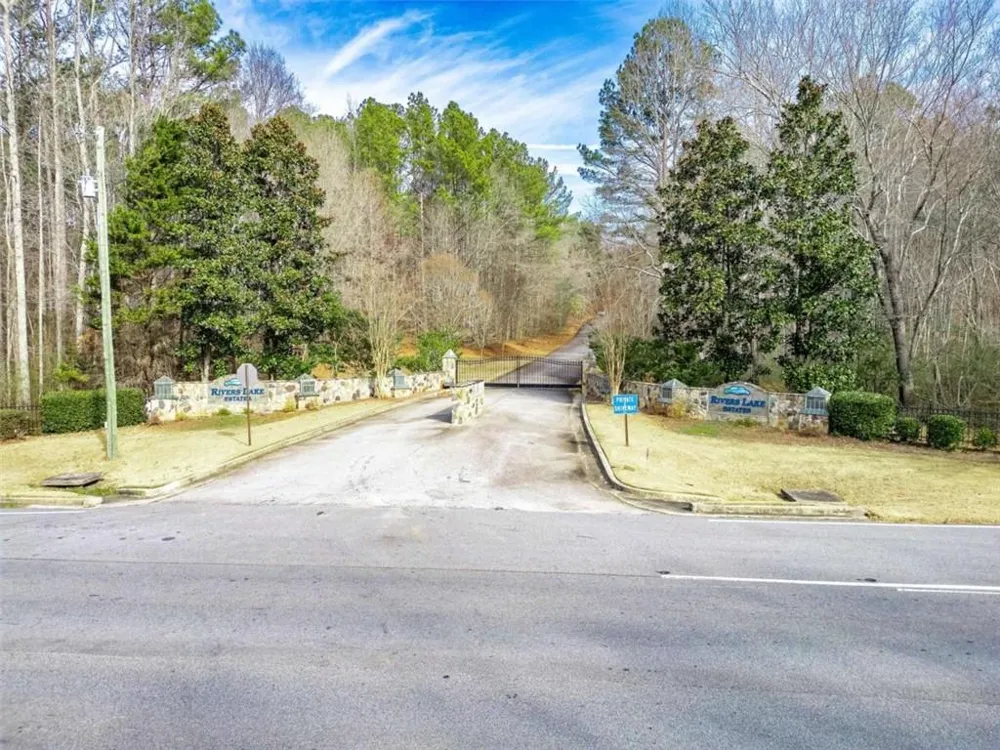 467 Rivers Road Fayetteville, GA 30214