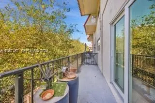 6709 Kendall Dr #219 Pinecrest, FL 33156