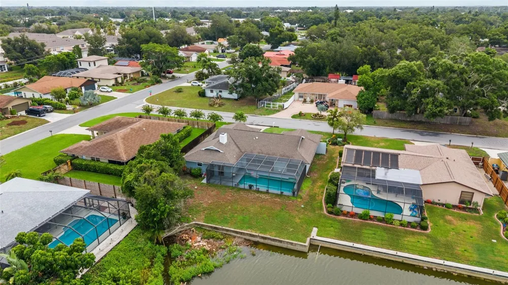 4308 PASADENA CIRCLE Sarasota, FL 34233