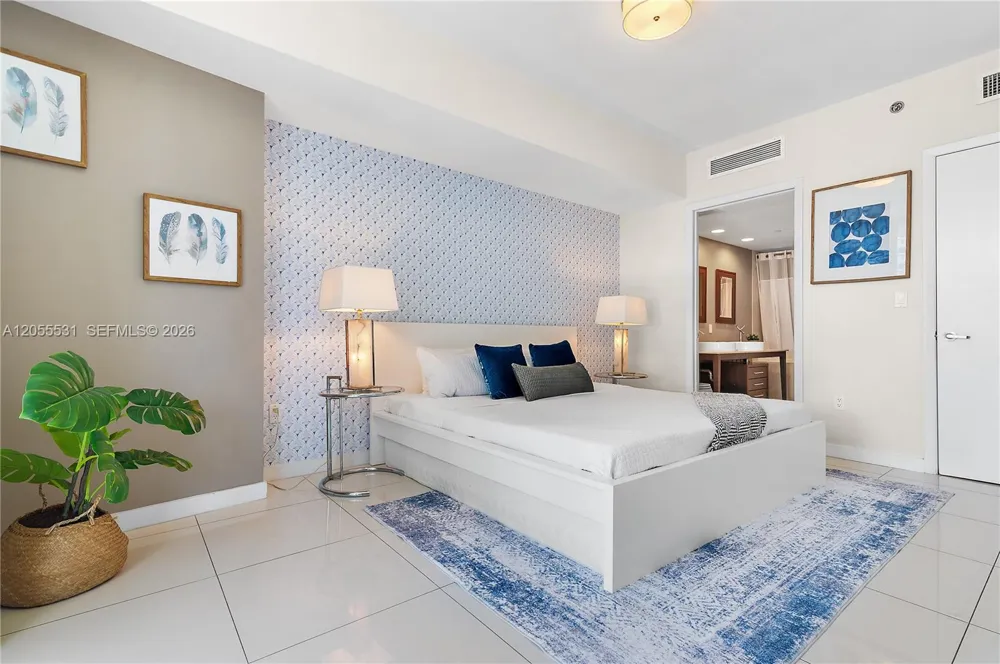 485 Brickell Ave #2306 Miami, FL 33131