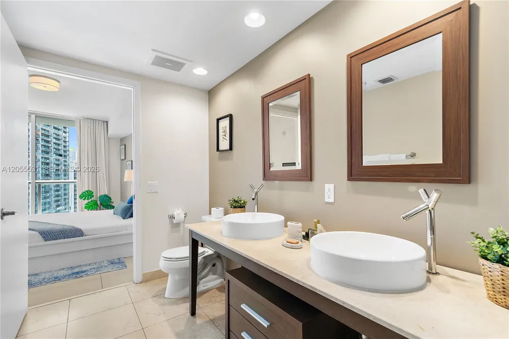 485 Brickell Ave #2306 Miami, FL 33131