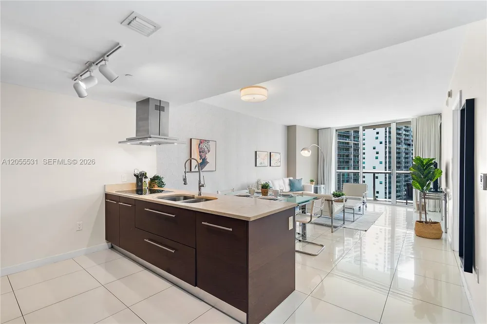 485 Brickell Ave #2306 Miami, FL 33131