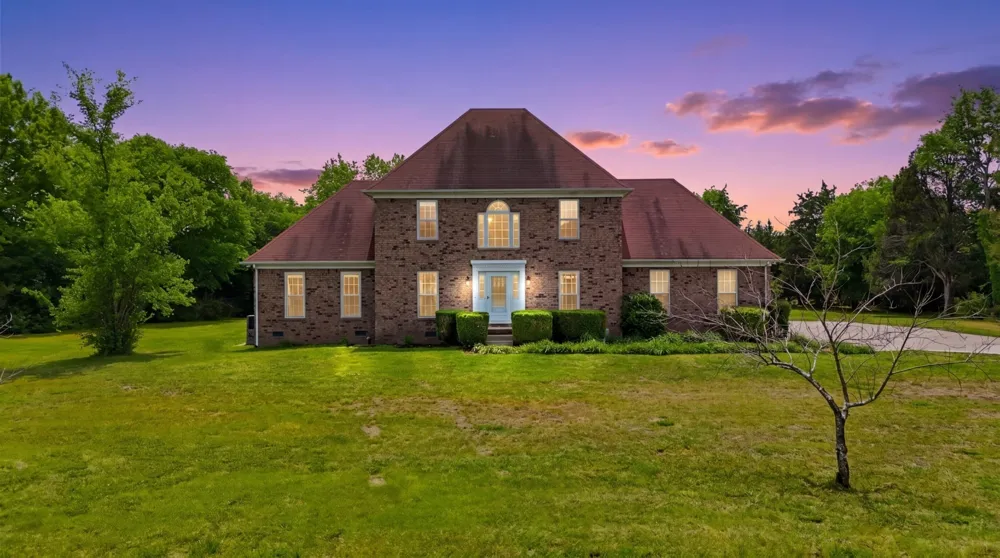 3630 W Trimble Rd Milton, TN 37118