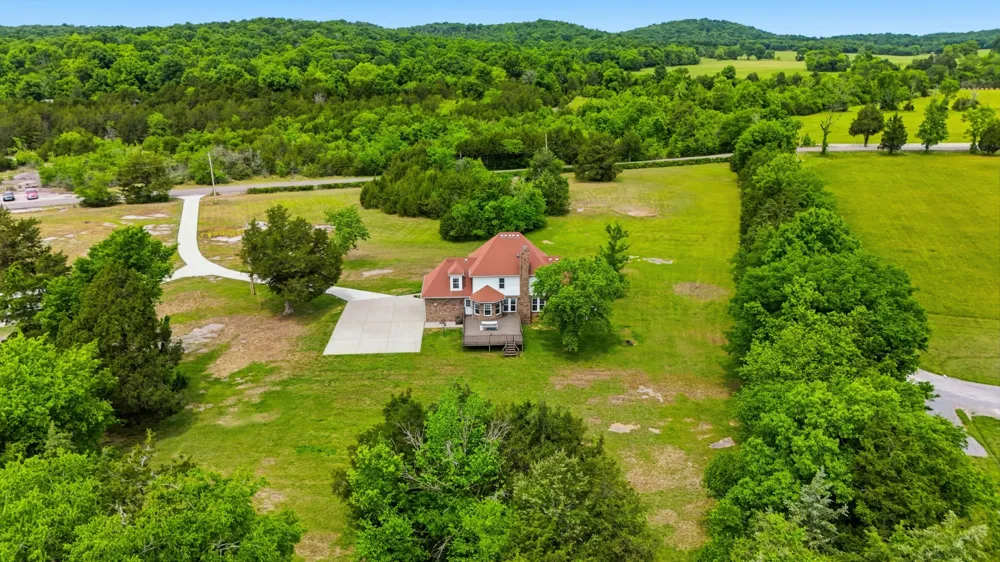 3630 W Trimble Rd Milton, TN 37118