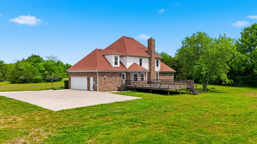 3630 W Trimble Rd Milton, TN 37118