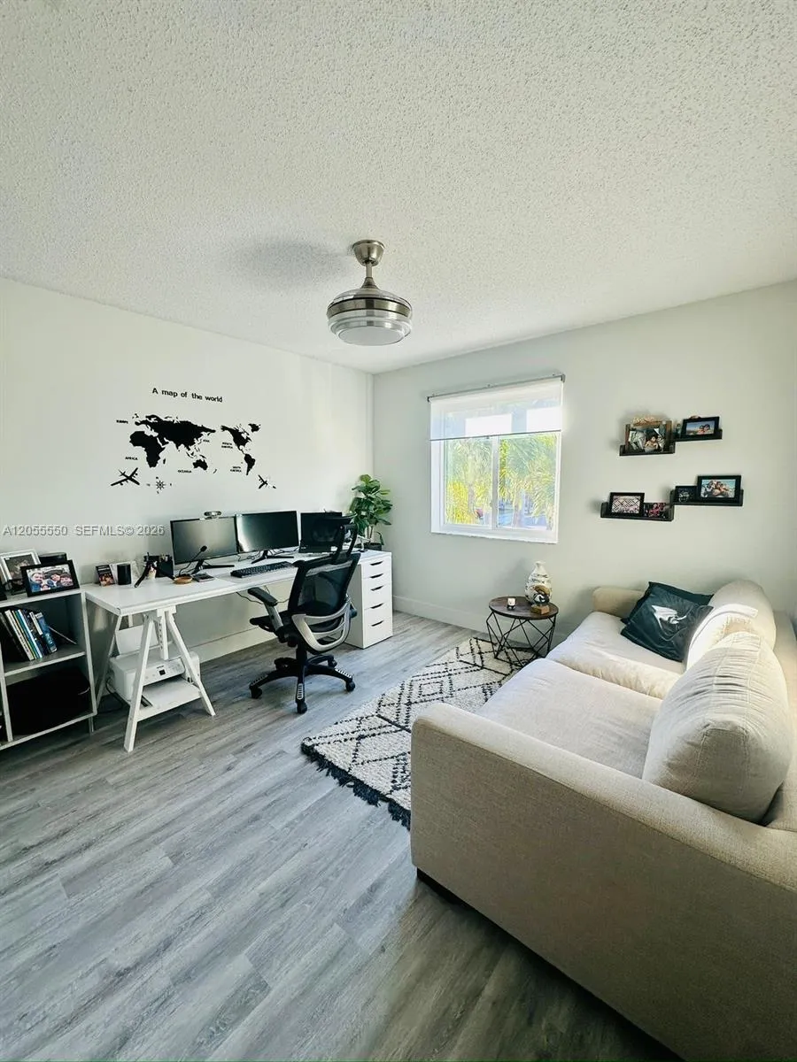 1652 Orchid Bnd Weston, FL 33327