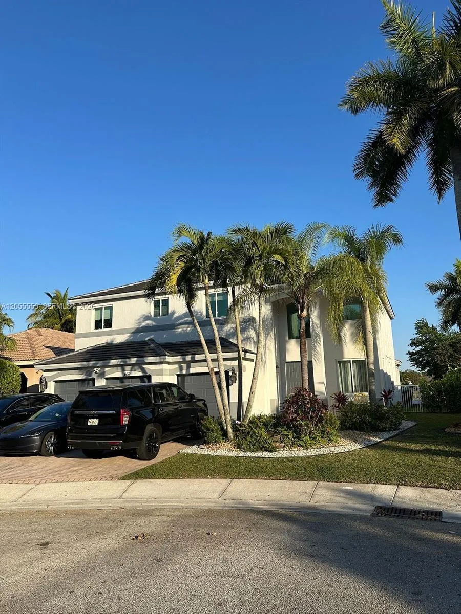 1652 Orchid Bnd Weston, FL 33327