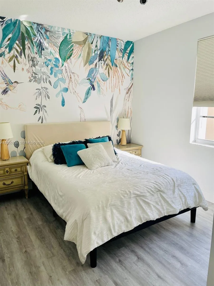 1652 Orchid Bnd Weston, FL 33327