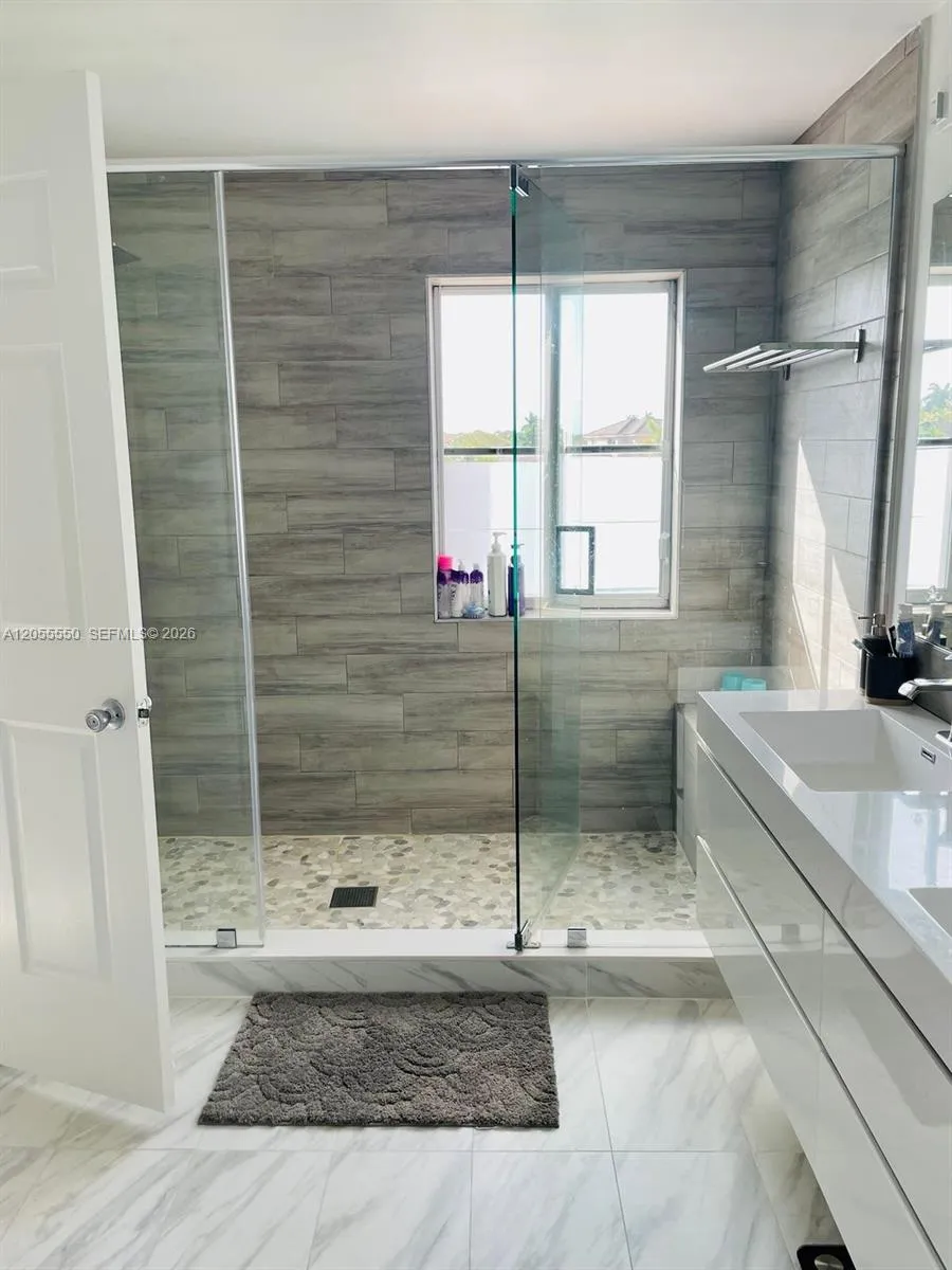 1652 Orchid Bnd Weston, FL 33327