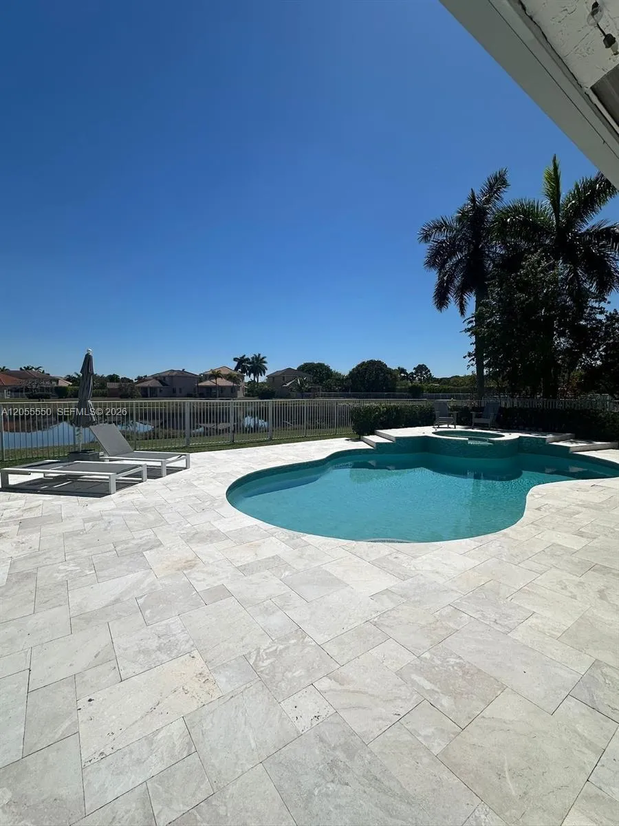 1652 Orchid Bnd Weston, FL 33327