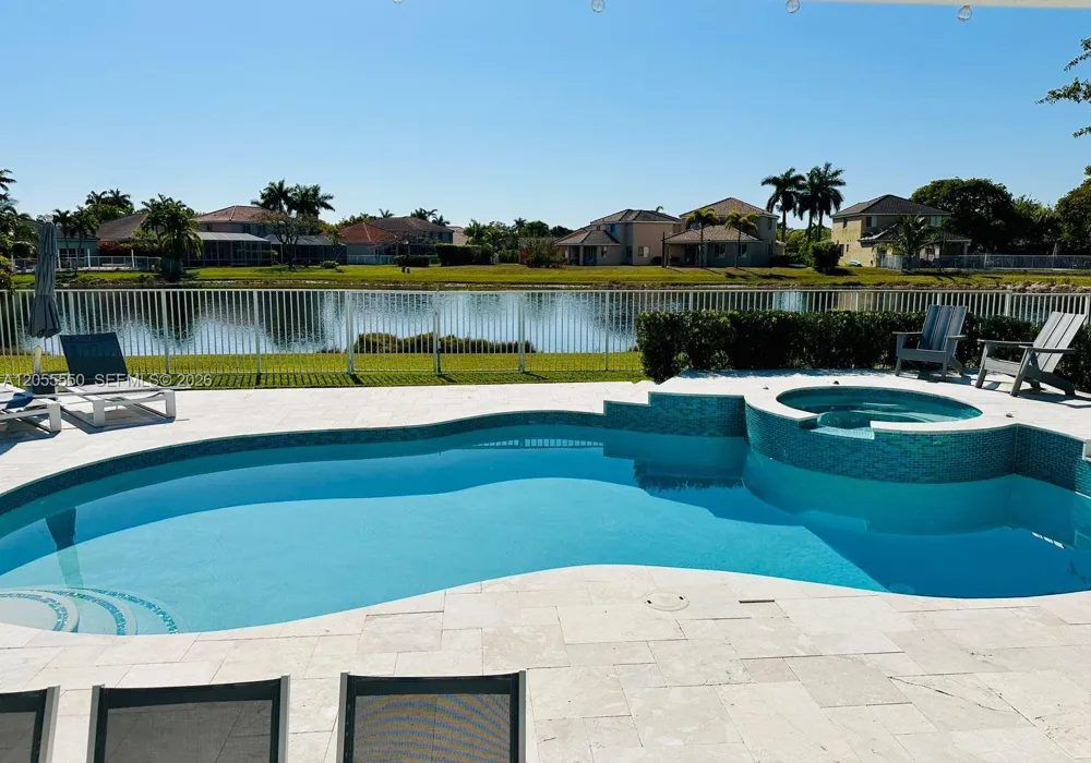 1652 Orchid Bnd Weston, FL 33327