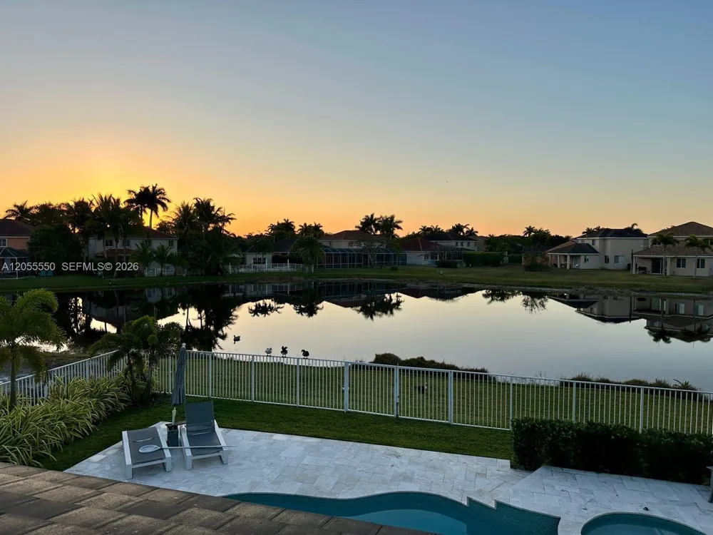 1652 Orchid Bnd Weston, FL 33327