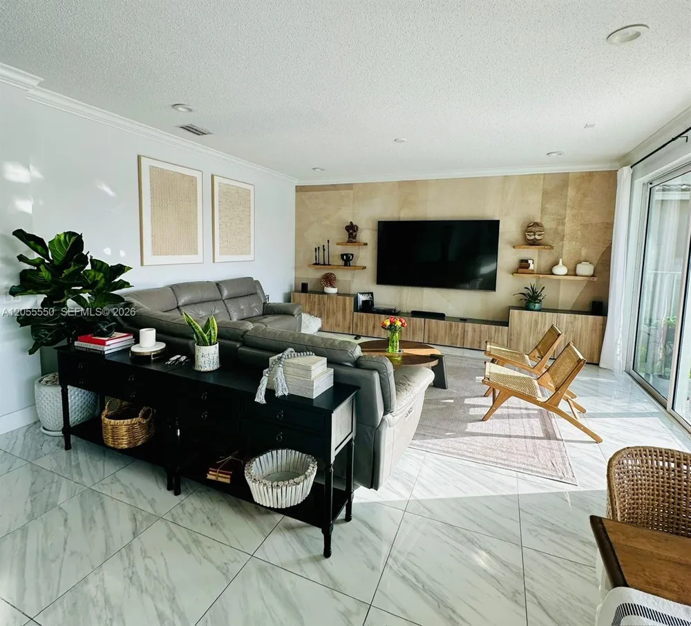 1652 Orchid Bnd Weston, FL 33327