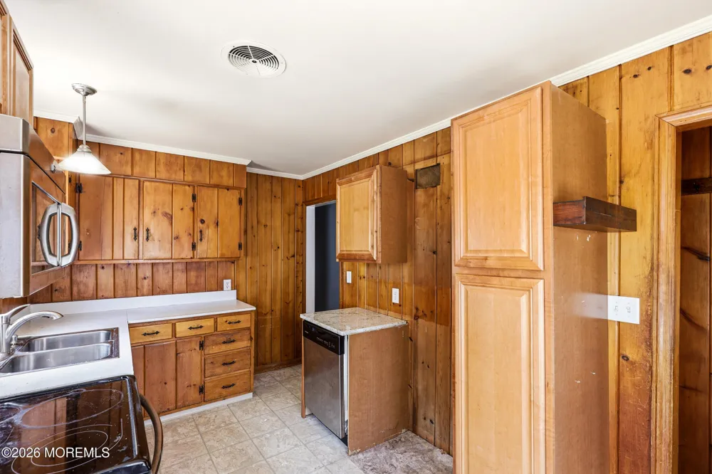 397 Mine Road Asbury, NJ 08802