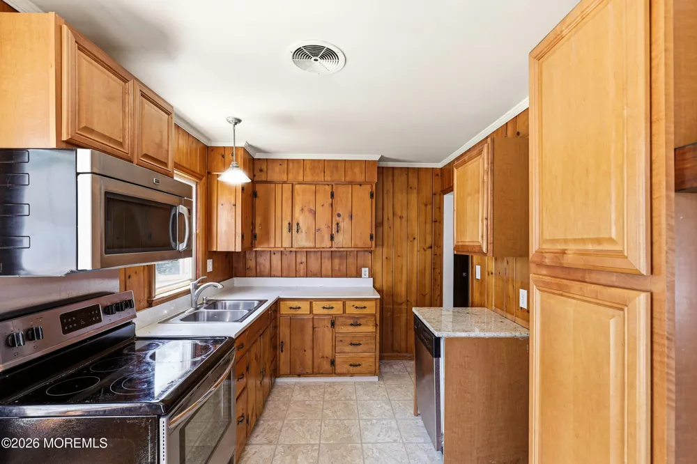 397 Mine Road Asbury, NJ 08802