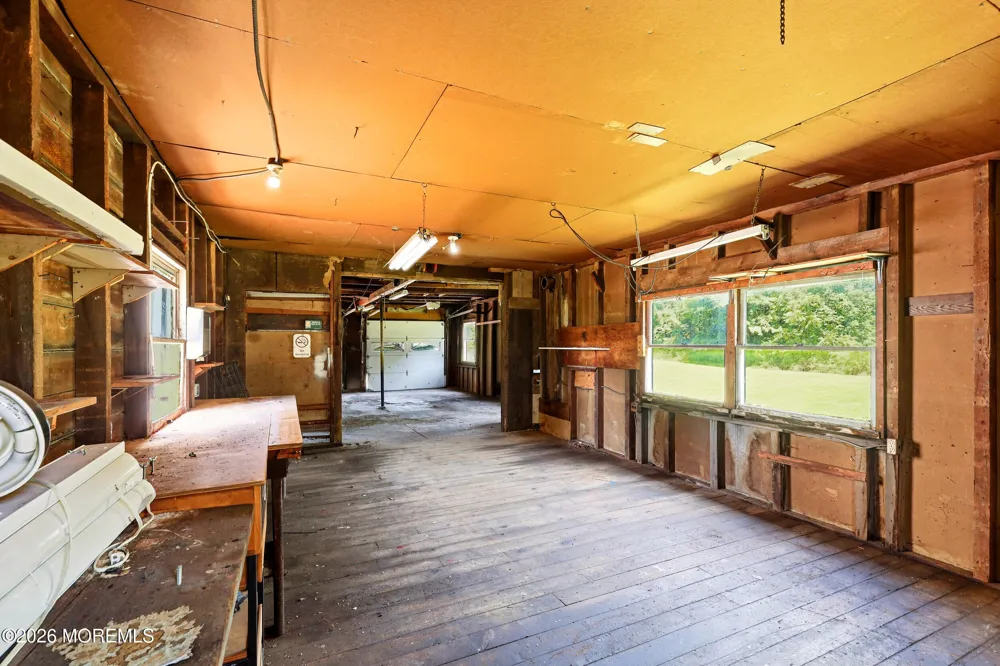397 Mine Road Asbury, NJ 08802