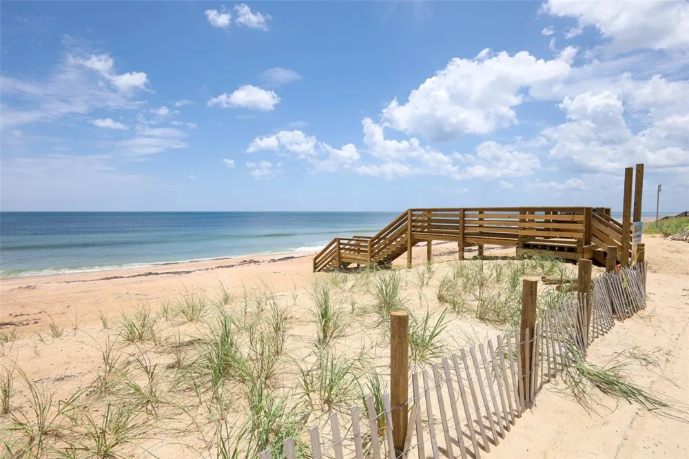2360 OCEAN SHORE BOULEVARD #207 Ormond Beach, FL 32176