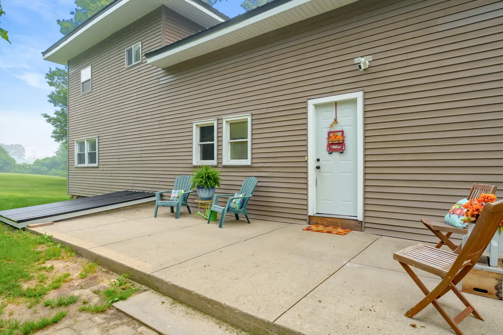 68228 County Road 215 Lawrence, MI 49064