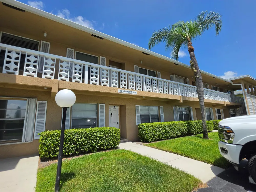 1131 CALAMONDIN TERRACE #101 Delray Beach, FL 33445