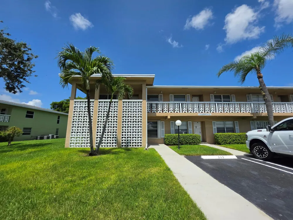 1131 CALAMONDIN TERRACE #101 Delray Beach, FL 33445