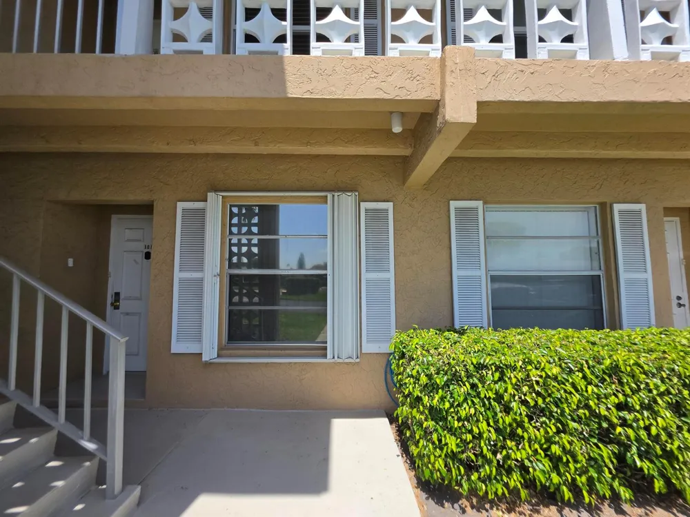1131 CALAMONDIN TERRACE #101 Delray Beach, FL 33445