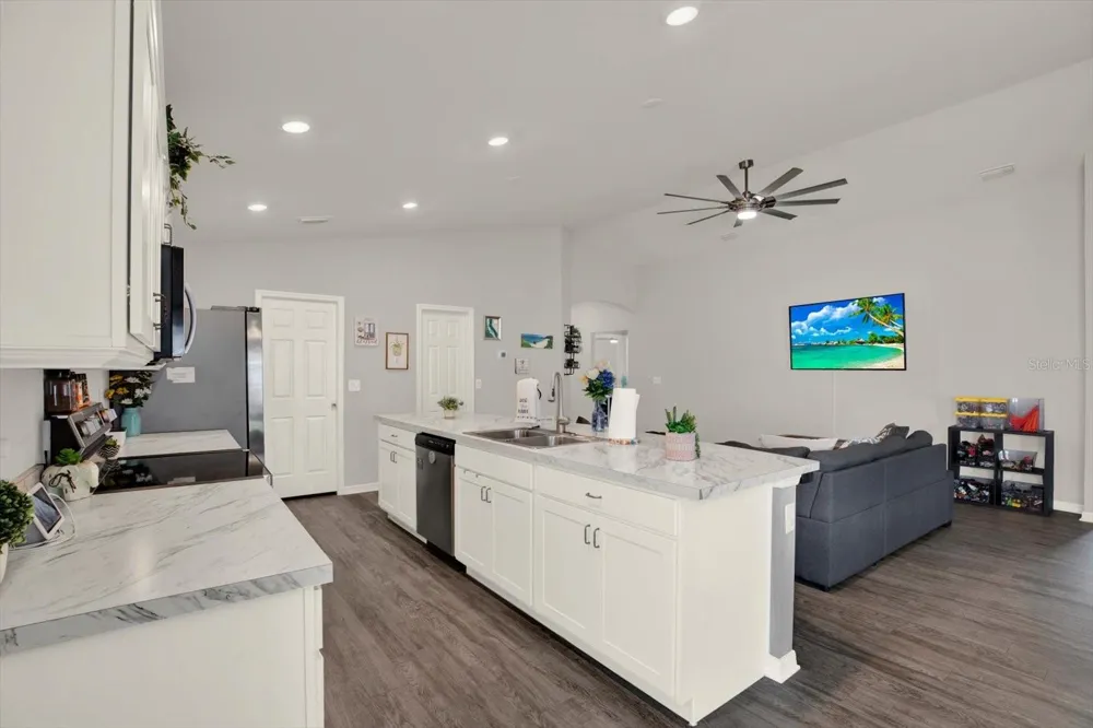 117 EAGLE SUMMIT DRIVE Ruskin, FL 33570
