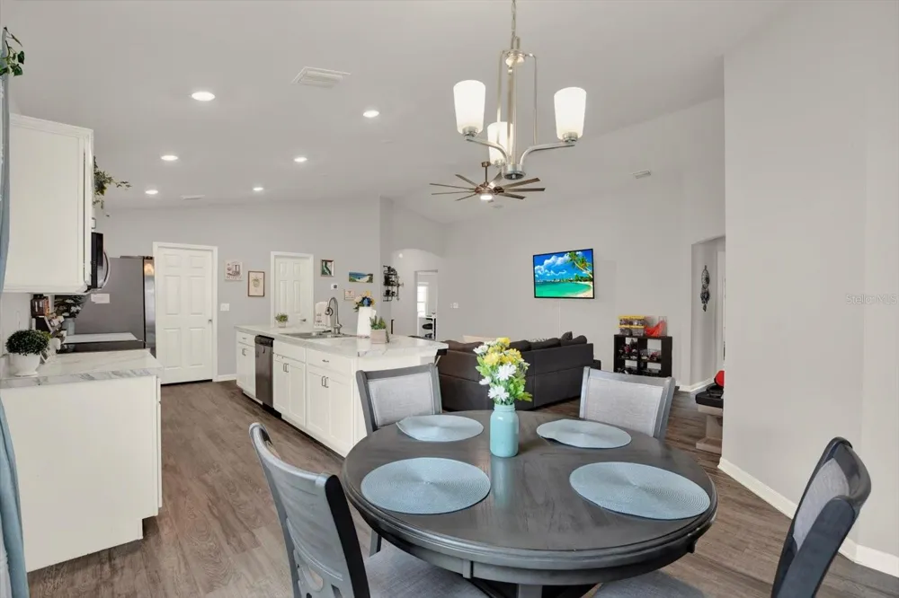 117 EAGLE SUMMIT DRIVE Ruskin, FL 33570