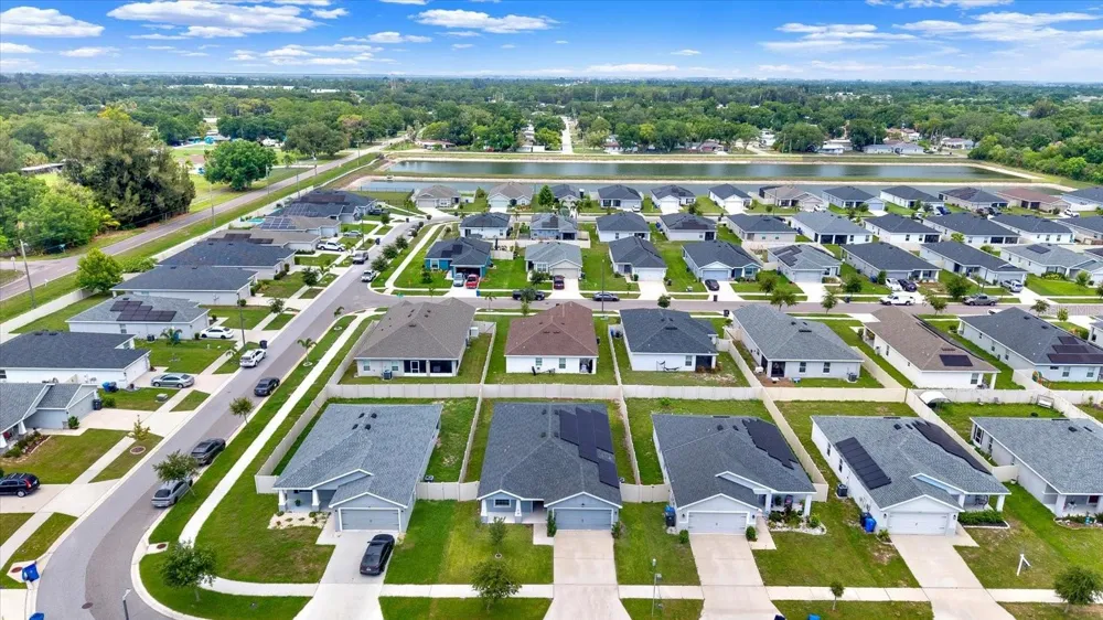 117 EAGLE SUMMIT DRIVE Ruskin, FL 33570