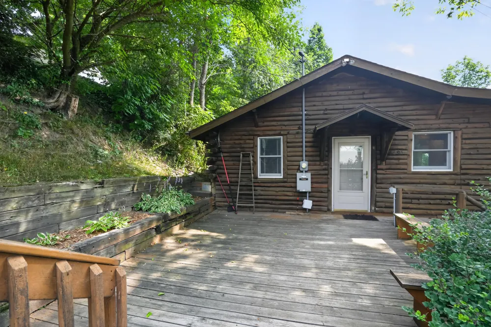 6695 Paradise Park Drive Saranac, MI 48881