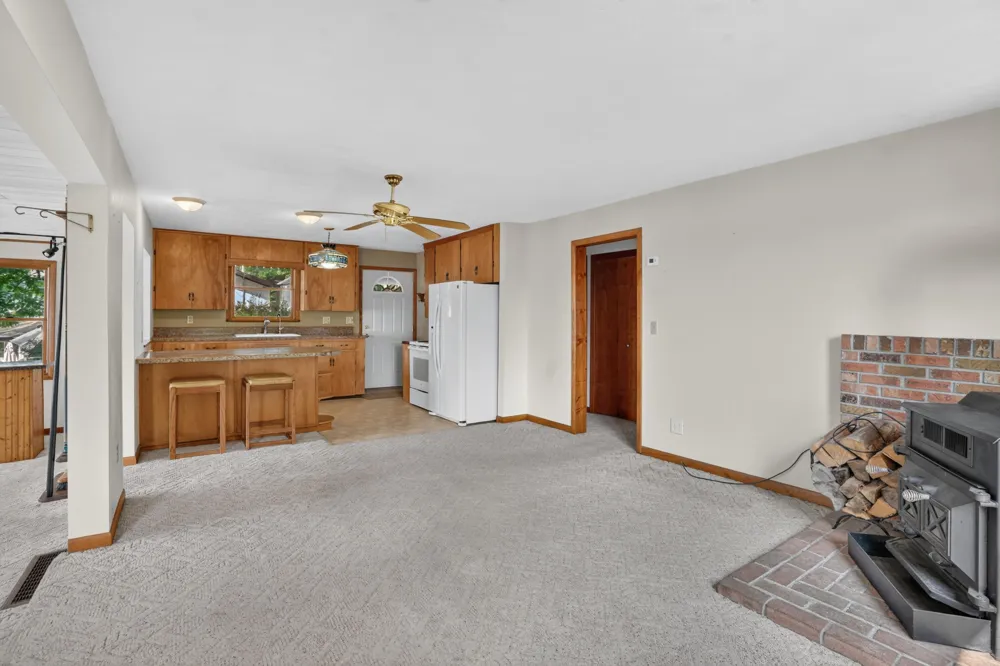 6695 Paradise Park Drive Saranac, MI 48881
