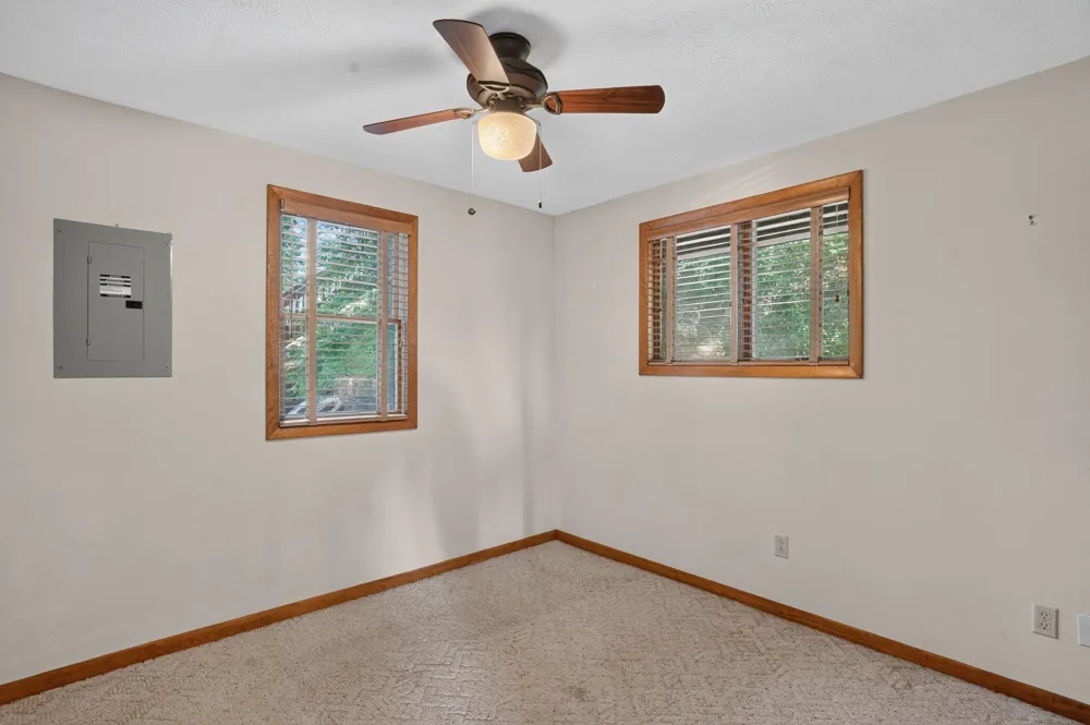 6695 Paradise Park Drive Saranac, MI 48881
