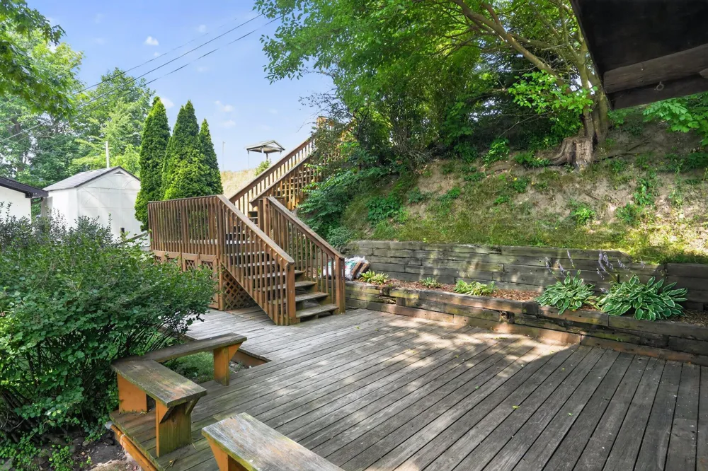 6695 Paradise Park Drive Saranac, MI 48881