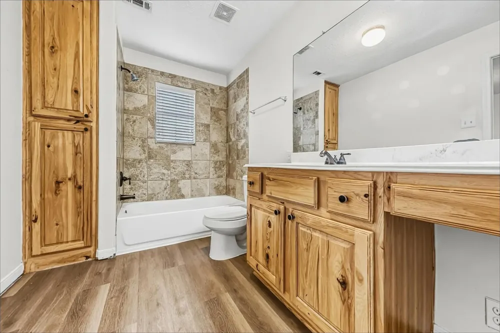 10917 Spruce Drive S La Porte, TX 77571