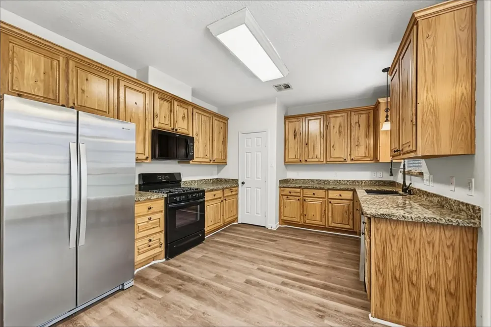 10917 Spruce Drive S La Porte, TX 77571