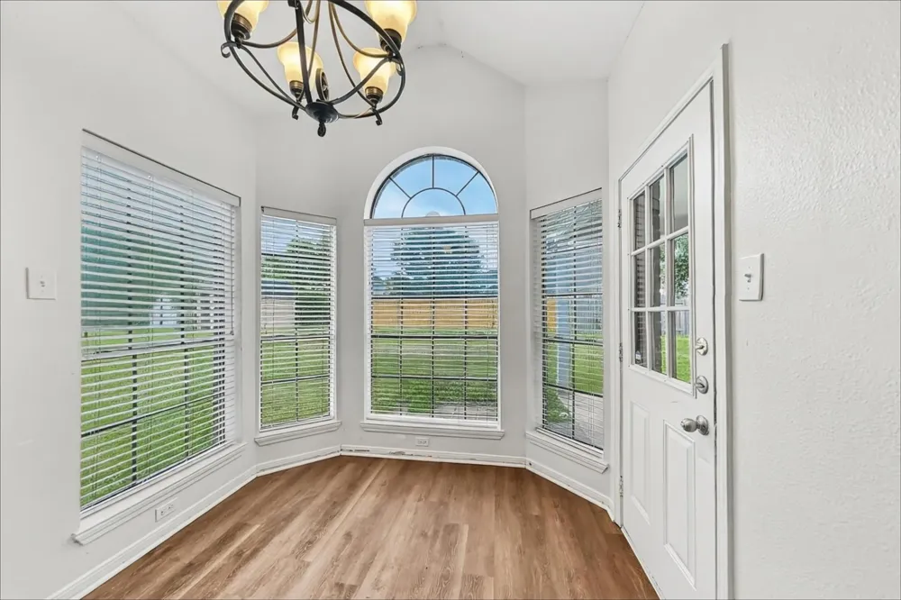 10917 Spruce Drive S La Porte, TX 77571