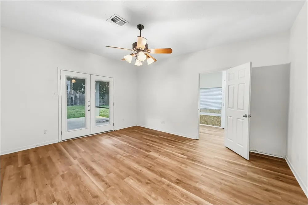 10917 Spruce Drive S La Porte, TX 77571