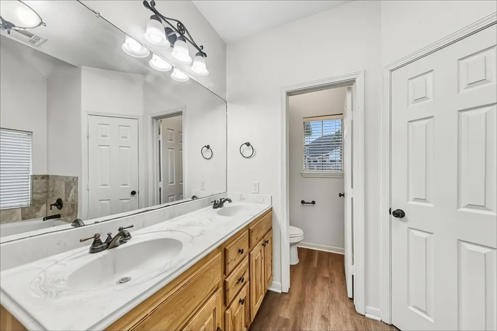 10917 Spruce Drive S La Porte, TX 77571