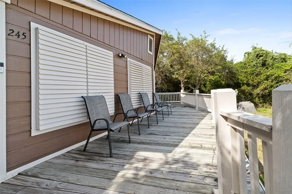 245 Griffith Drive Rockport, TX 78382