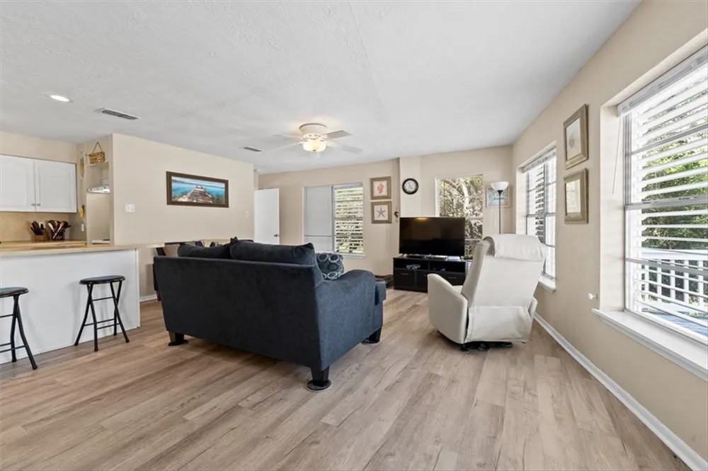 245 Griffith Drive Rockport, TX 78382