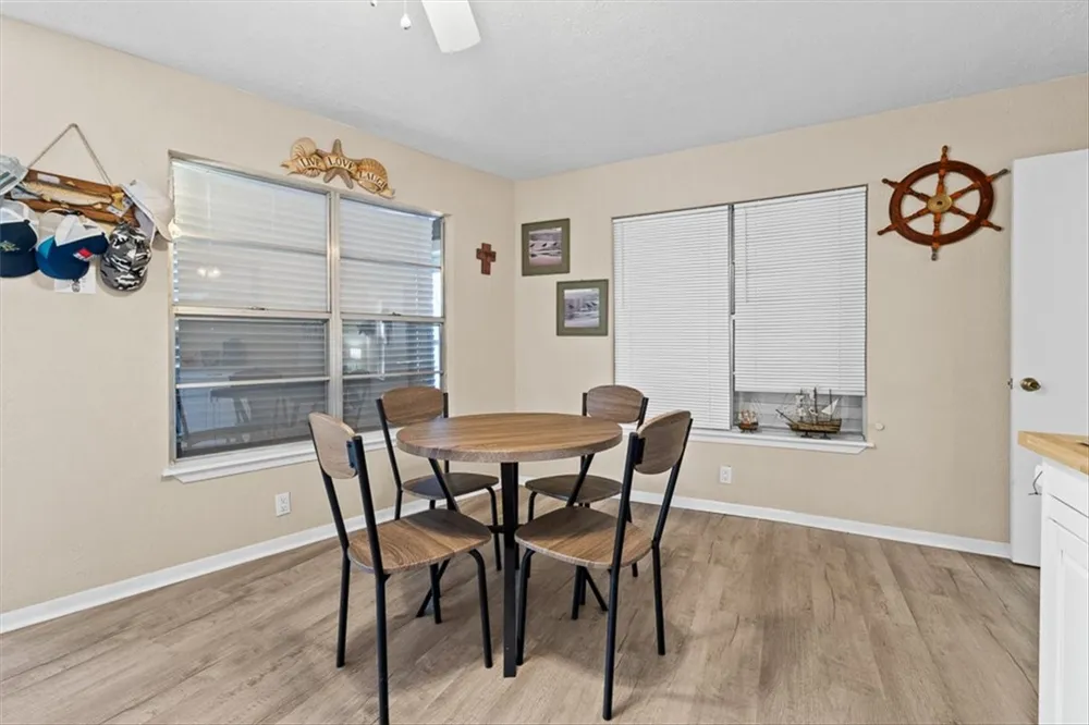 245 Griffith Drive Rockport, TX 78382