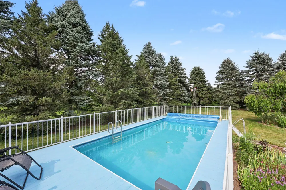 7373 Dell Road Saline, MI 48176