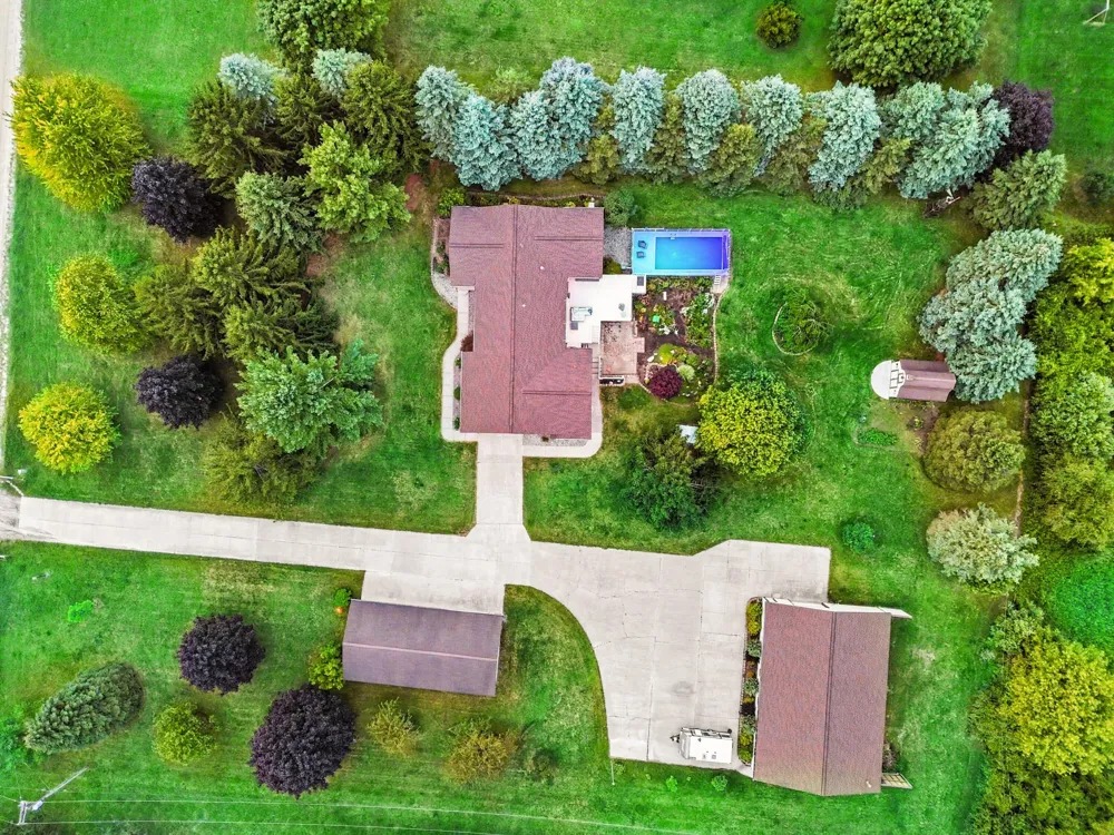 7373 Dell Road Saline, MI 48176