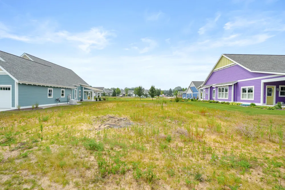 7217 Coreopsis Cove Kalamazoo, MI 49009