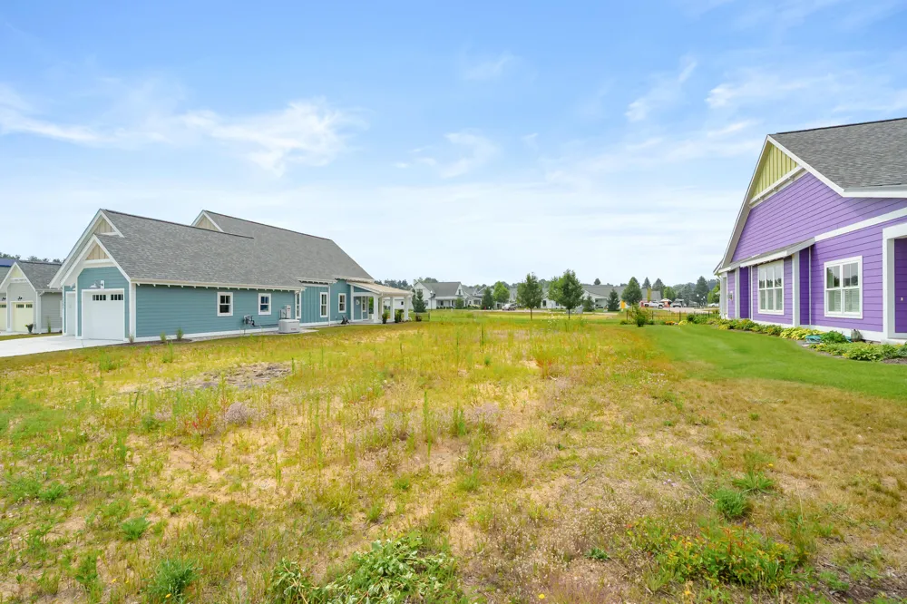 7217 Coreopsis Cove Kalamazoo, MI 49009