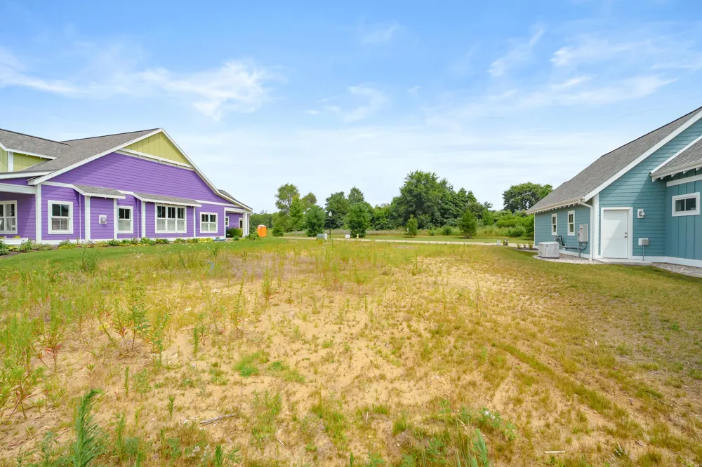 7217 Coreopsis Cove Kalamazoo, MI 49009