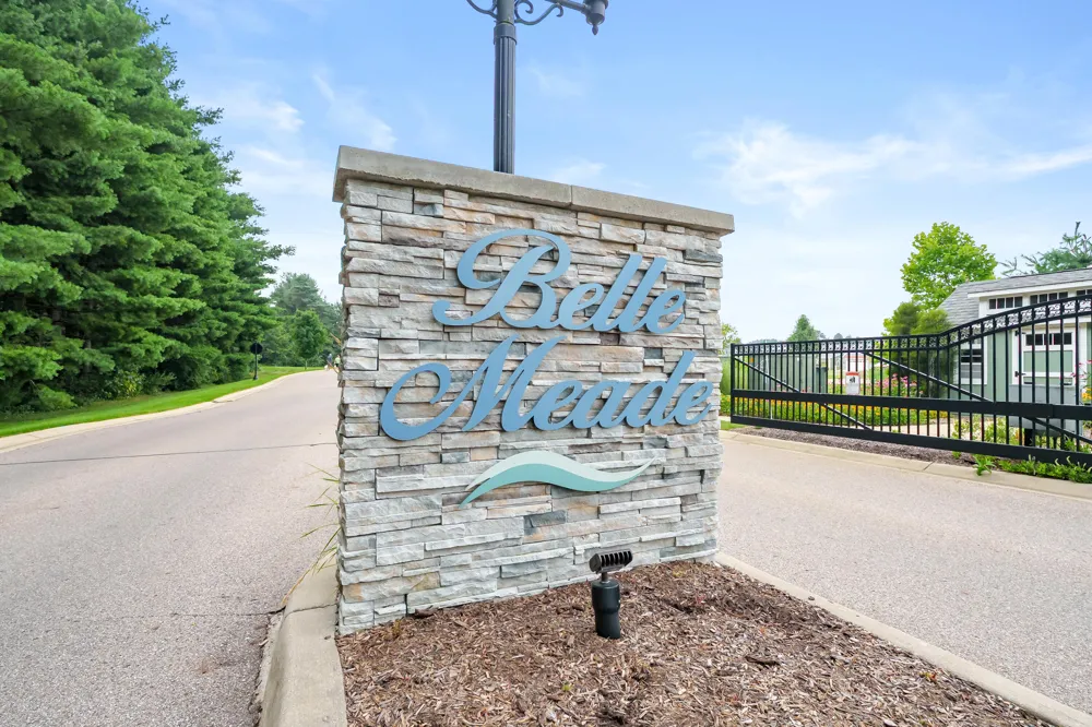 7217 Coreopsis Cove Kalamazoo, MI 49009