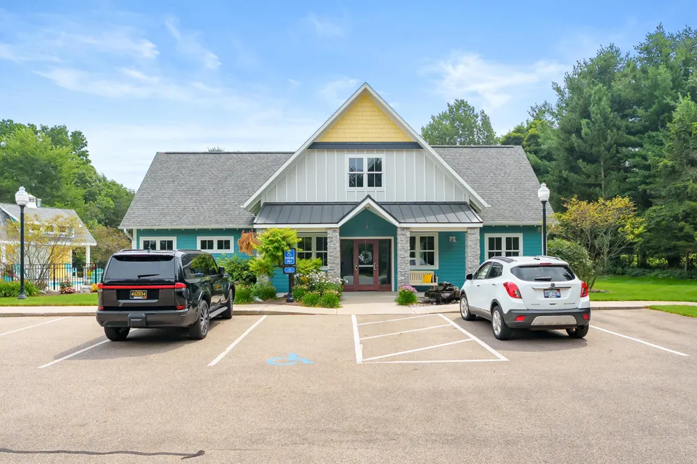 7217 Coreopsis Cove Kalamazoo, MI 49009